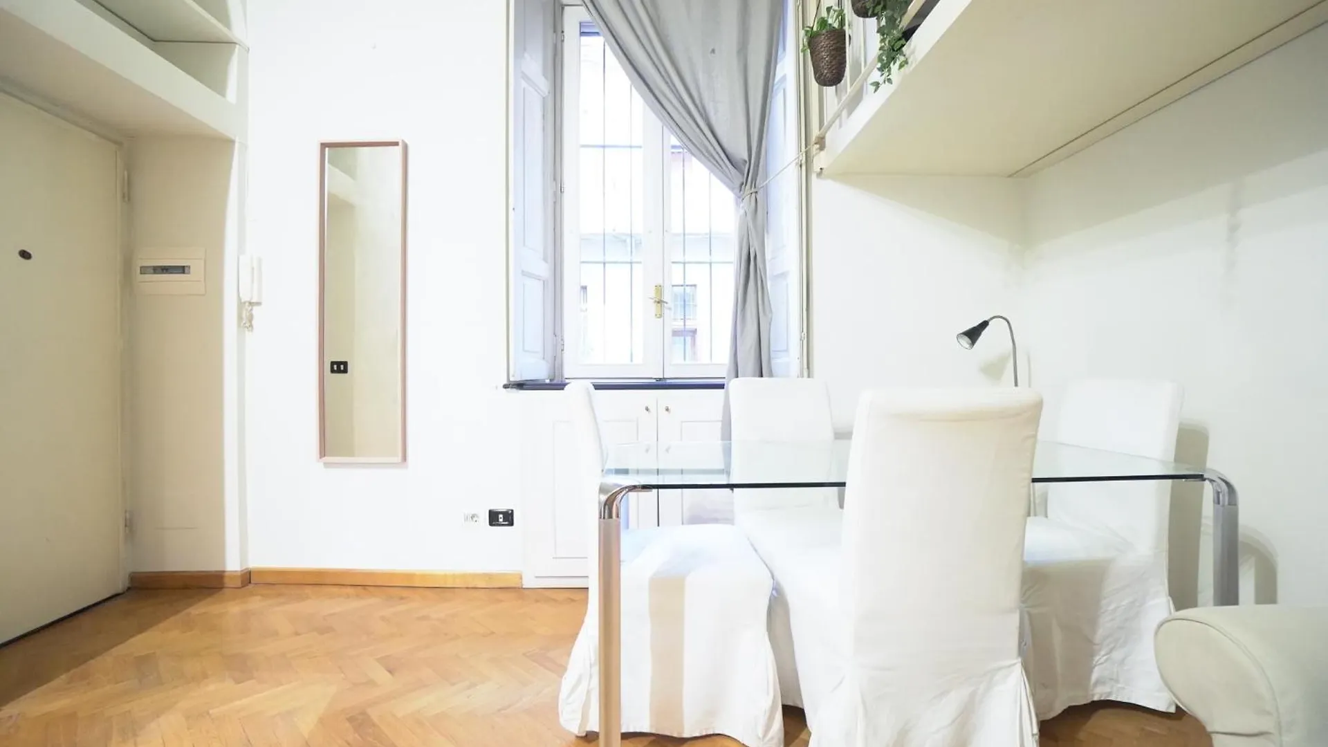 Ferienwohnung Garibaldi Livings Beautiful Nest In The Center Of Milano Italien